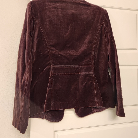 Jacket - Picture 5 of 9